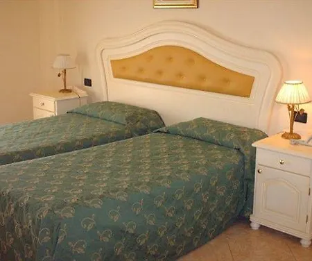 Club Roscianum 4*